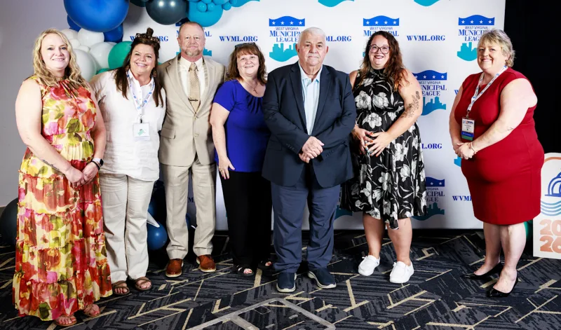 Spencer mayor receives lifetime achievement award from league